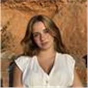 profesora de inglés para menores de 16 con nivel desde el más bajo hasta un B2
