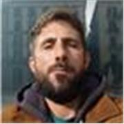 Profesor de biología, matemáticas y química, con muy buena sinfonía con los alumnos