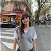 Laureata in Lettere Moderne (110 e Lode), con livello di inglese C2, impartisce lezioni di inglese online a tutti i livelli!