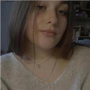 ragazza di 17 anni offre ripetizioni a bambini delle elementari e medie