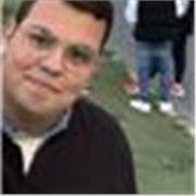 Futuro profesor de quimica y alumno de cuarto de carrera imparte clases para niños desde 2 de la eso hasta 2 de bachi