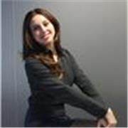 Profesora con más de 6 años de experiencia en matemáticas, física y química y filosofía. 