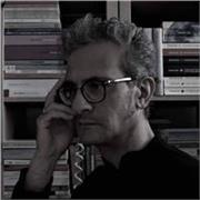 Lezioni di pianoforte classico, ascolto e studio della storia della musica, applicazione nella musica elettronica