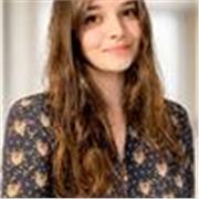 Titulaire d'un Master de Recherches en Littérature Française 