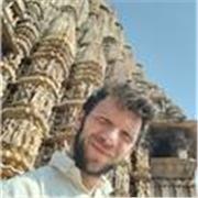 Offro lezioni di Letteratura, Storia, Filosofia, Geografia e coaching motivazionale a ragazzi delle scuole medie e superiori