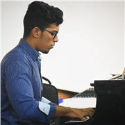 Maestro en Música. Clases de Piano e iniciación musical, particulares y online