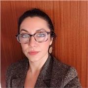 Insegno inglese online, sono livello C1, specializzata in grammatica e sintassi. Il mio metodo è molto apprezzato dagli studenti.