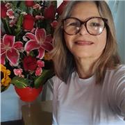 Profesora que imparte clases personalizada de quimica general y biologia a estudiantes de secundaria y preuniversitarios