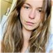 Viens apprendre à t’amusant ! Je suis Lola, j’ai 30 ans et j’accompagne des élèves de primaires dans leur scolarité. 