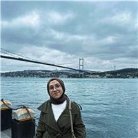 Hayatın uzun bir yolculuk olduğunu ve bu yolculukta en önemli şey kendilerinin farkında bilincinde olan nesillere dokunmak istiyor