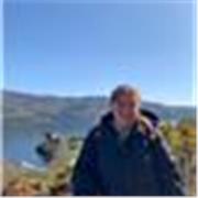 Profesora de Educación Primaria con especialidad en inglés. Actualmente cursando el máster de profesorado de educación secundaria.