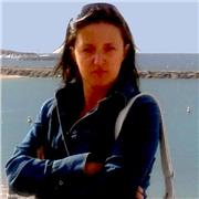 Ciao offro lezioni di HTML e CSS a studenti delle superiori o ad appassionati sono una Consulente Web  da 12 anni sono