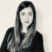 Laureata in Interpretariato di conferenza, offre lezioni di lingua e letteratura spagnola sia in presenza sia online