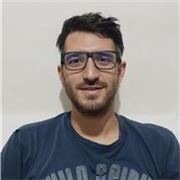 Profesor de ajedrez federado imparte clases para principiantes