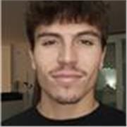 Insegnante di italiano paziente con esperienza internazionale e supporto personalizzato