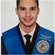 Profesor titulado en Química con Máster en Laboratorio Avanzado de Química y Máster de Profesorado. Opositor. 