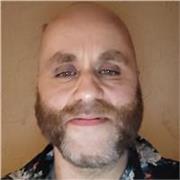 Frank Hasler ist ein erfahrener Trainer, Coach und Psychologie-Tutor mit einem breiten Spektrum an Fachkenntnissen. 