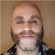 Frank Hasler ist ein erfahrener Trainer, Coach und Psychologie-Tutor mit einem breiten Spektrum an Fachkenntnissen.