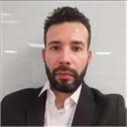 Ingeniero transmite sus conocimientos en diversas ramas del saber