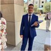 Laureato in Giurisprudenza italiana e francese propone lezioni di diritto