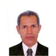 Profesor de física dicta clases de física y matemática