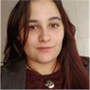 Profesora de Lengua Castellana y Literatura apta para todas las edades.