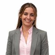 Doctora en Economía y Empresas. Emprendedora formada en el sector del ejercicio físico, la salud y la administración de empresas.