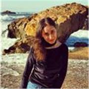 Profesora de inglés e Historia del Arte, máster en Historia del Arte, ofrece clases online.