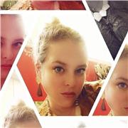 De fomation Bac + 5 en art graphique dessin et PAO ; Je suis disponible pour donner des cours de dessin et aussi photoshop et illustrator à des débutants