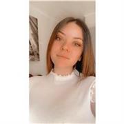 Élève en Licence 2 de biologie à l’Université, native États-Unis, ayant vécue 10 ans à partir de la naissance