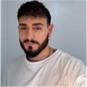 Professionista del retail nel mondo dello sport e direttore di parafarmacia, offre formazione pratica e consulenze a Bologn