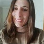 Profesora especializada en preparación APTIS ESOL online con estrategias y simulacros