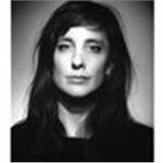 Photographe plasticienne, je vous propose des cours sur la technique et la conceptualisation d'un projet photo ! Tous niveaux