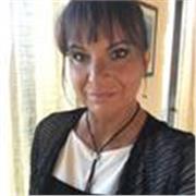 Diploma TOEFL, SAT e TEFL, esperienza ventennale di lavoro in Inghilterra impartisce lezioni di inglese (grammatica e conversazione) a tutti i livelli e per tutte le età, sia online che in presenza