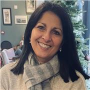 Experienced and UK qualified Art and Design Tutor