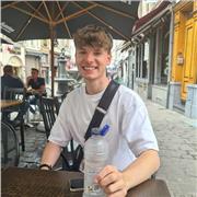 Native German tutor with several years' experience offering German lessons for adults and children in Oxford and online.