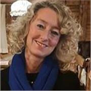 Docente offre lezioni di italiano per stranieri: approccio interattivo ed efficace