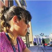 Maestra imparte clases de apoyo de verano todas las materias