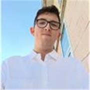 Soy estudiante de Matemáticas en la Universitat de Barcelona, y soy también apasionado de la docencia 😁.