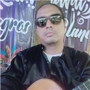 Se ofrece profesor de musica y guitarra para impartir clases a niños jovenes y adultos