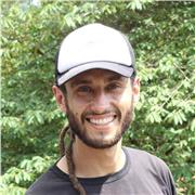 Profesor de Arquitectura Sustentable, ofrece clases de Bioconstrucción enfocadas en diseño y construcción con materiales naturales