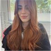 Me defino como una chica que le encantan los niños,disfruto mucho de ellos,y me encanta ponerles atención y cuidado 