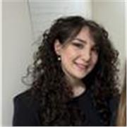 Mi chiamo Nicole e offro lezioni private a bambini di scuole elementari, medie, o ragazzo delle superiori. 