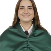 Graduada en Educación Social en Granada especializada en menores