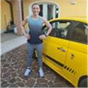 Personal trainer specializzata su corpo libero e funzionale.