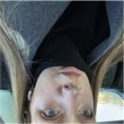 Ciao sono Emma, sono disponibile come aiuto compiti o aiuto nell’imparare la lingua italiana per stranieri