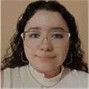 Alto nivel de inglés y mucha experiencia hablando con personas de diferentes países en los que se habla inglés.
