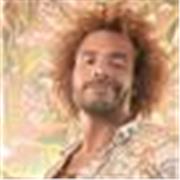 Formador en comunicación y atención al cliente con más de 10 años de experiencia, imparte clases y capacitaciones.