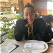 studentessa di liceo classico impartisce elezioni di tutte le materie, dalle elementari alle superiori