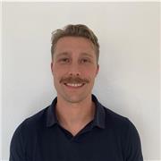 Profesor nativo de Inglés con 7 años de experiencia especializado en exámenes de Cambridge